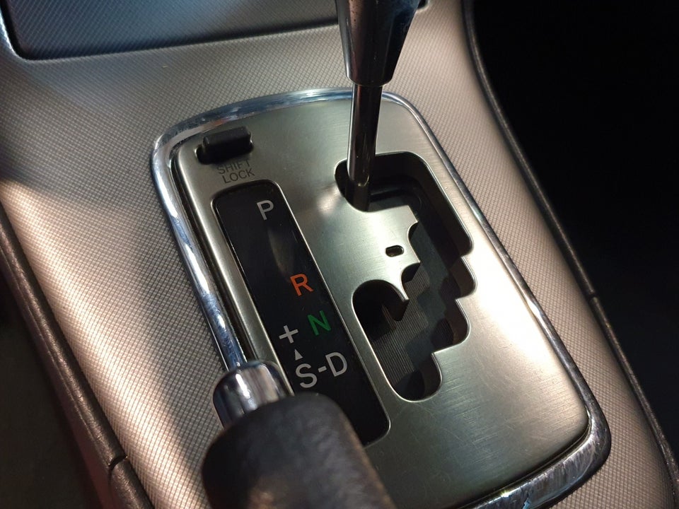 Toyota Avensis 1,8 VVT-i Sol aut. 4d