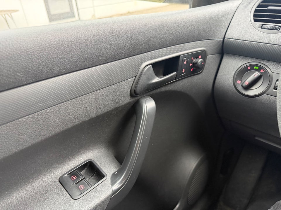 VW Caddy 1,6 TDi 75 Trendline BMT Van 4d