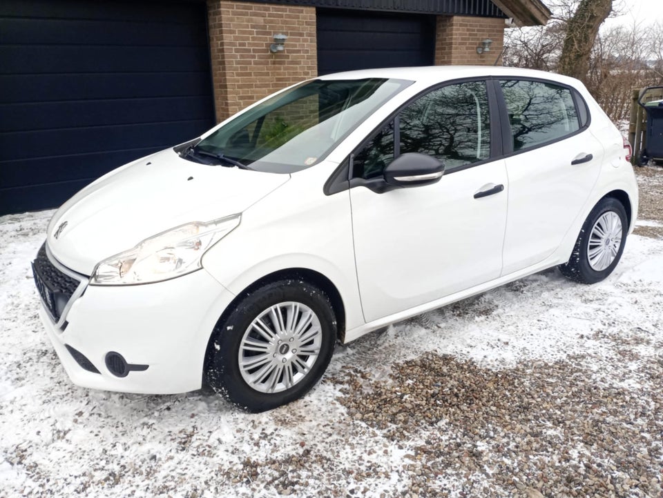 Peugeot 208 1,0 VTi Active 5d