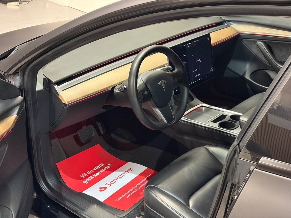 Tesla Model 3 Long Range AWD 4d