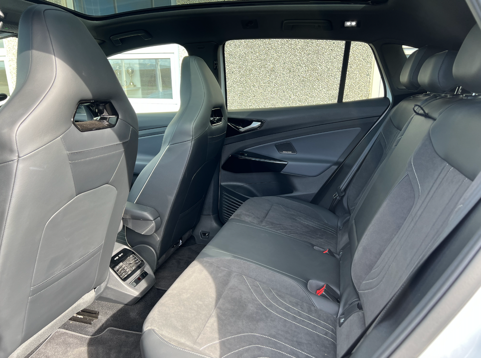 VW ID.4 77 Pro Style+ 5d