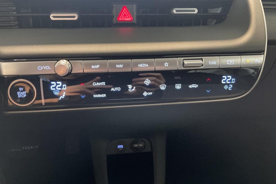 Hyundai Ioniq 5 77 Essential AWD 5d