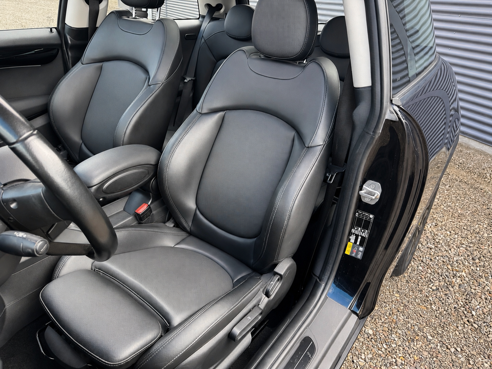 MINI Cooper SE Camden Edition 3d