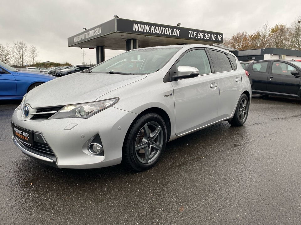 Toyota Auris 1,8 Hybrid H2 Premium CVT 5d