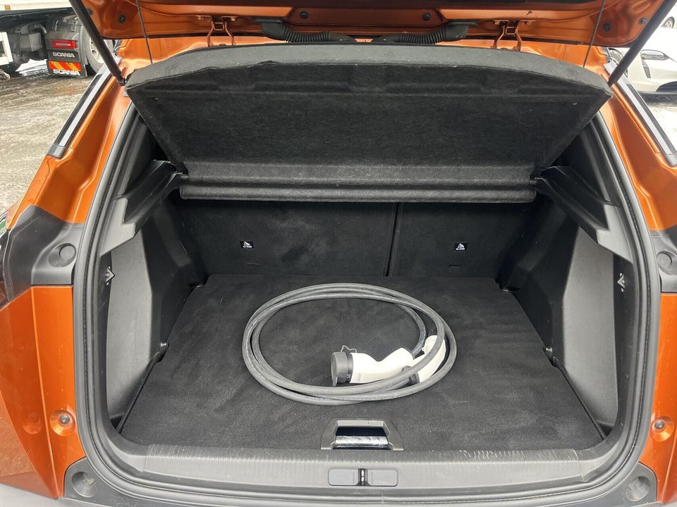 Peugeot e-2008 50 GT Premium 5d