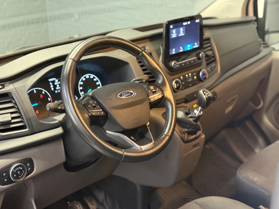 Ford Transit Custom 300 L2 2,0 TDCi 130 Trend