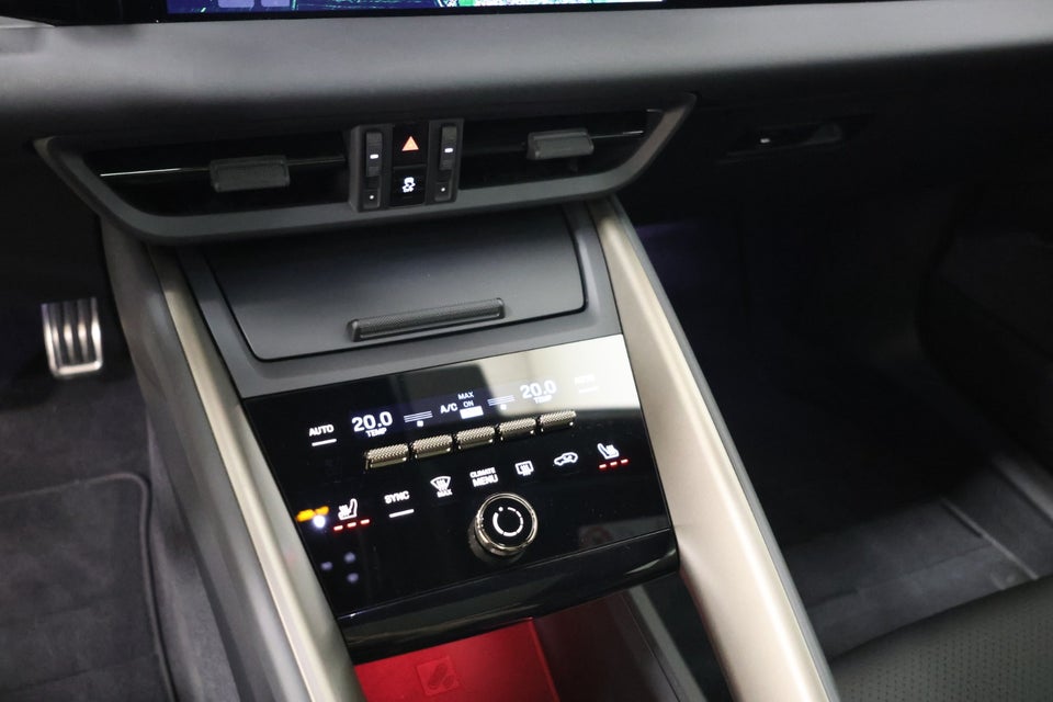 Porsche Macan Turbo 5d