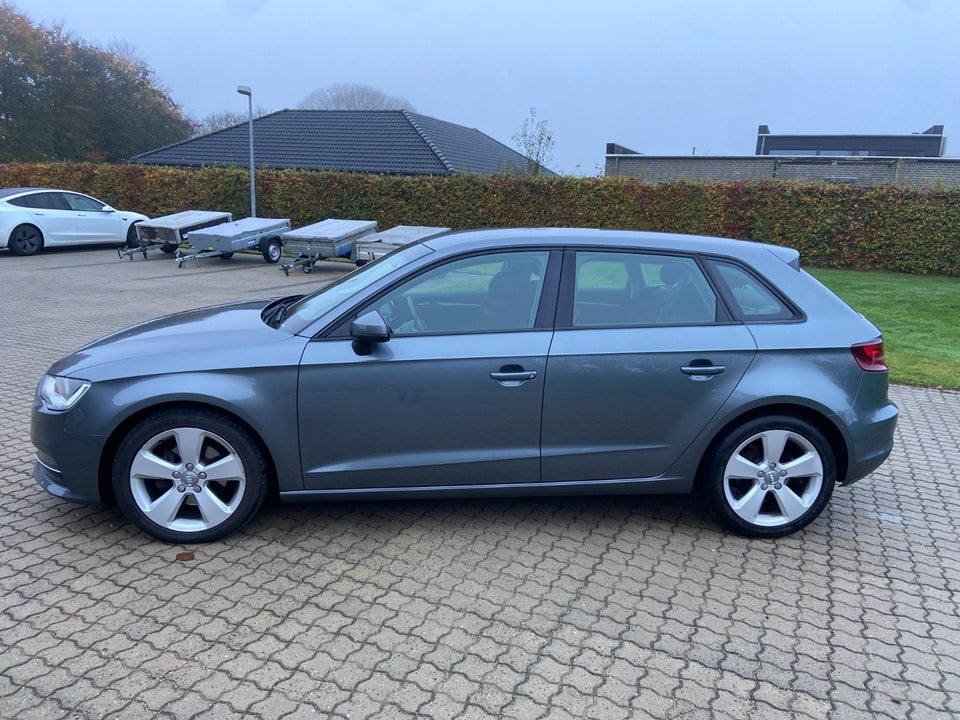 Audi A3 1,6 TDi Ambition Sportback 5d