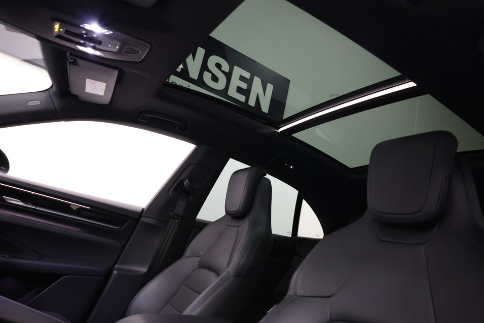 Porsche Macan 4 5d