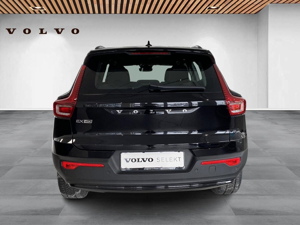 Volvo EX40 Standard Range Plus 5d