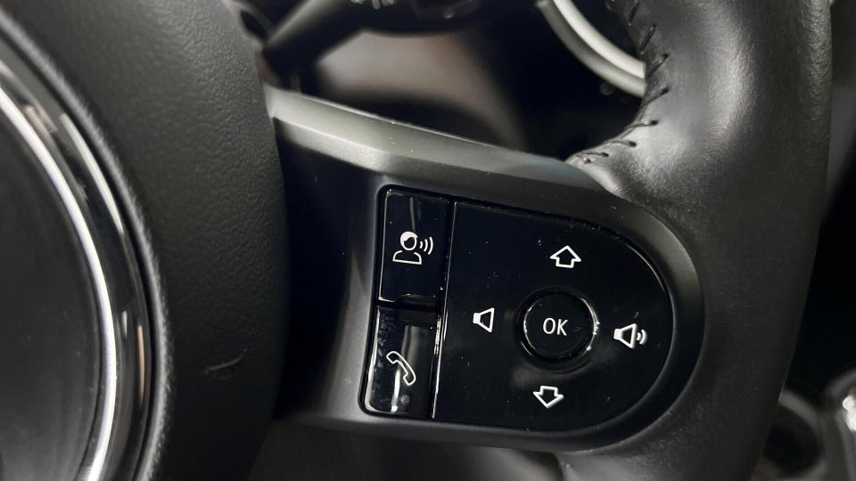 MINI Cooper SE Essential 3d