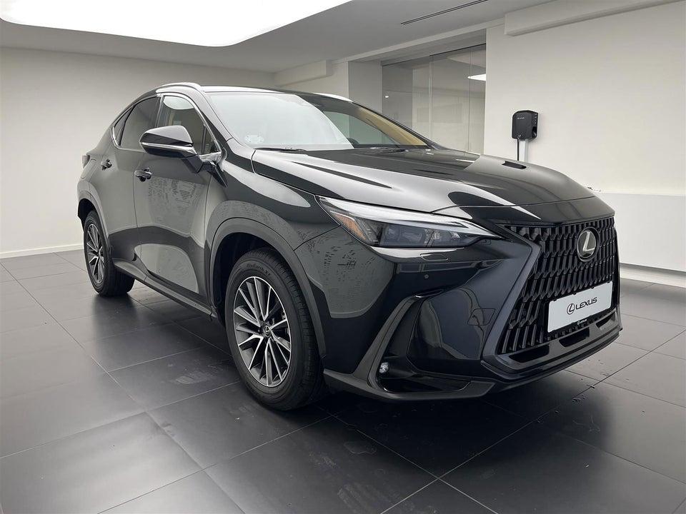 Lexus NX450h+ 2,5 Business+ aut. AWD 5d