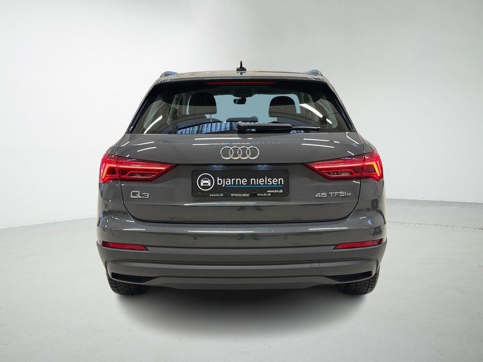 Audi Q3 45 TFSi e Attitude plus S-tr. 5d