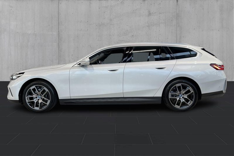 BMW i5 eDrive40 Touring Sport Line 5d