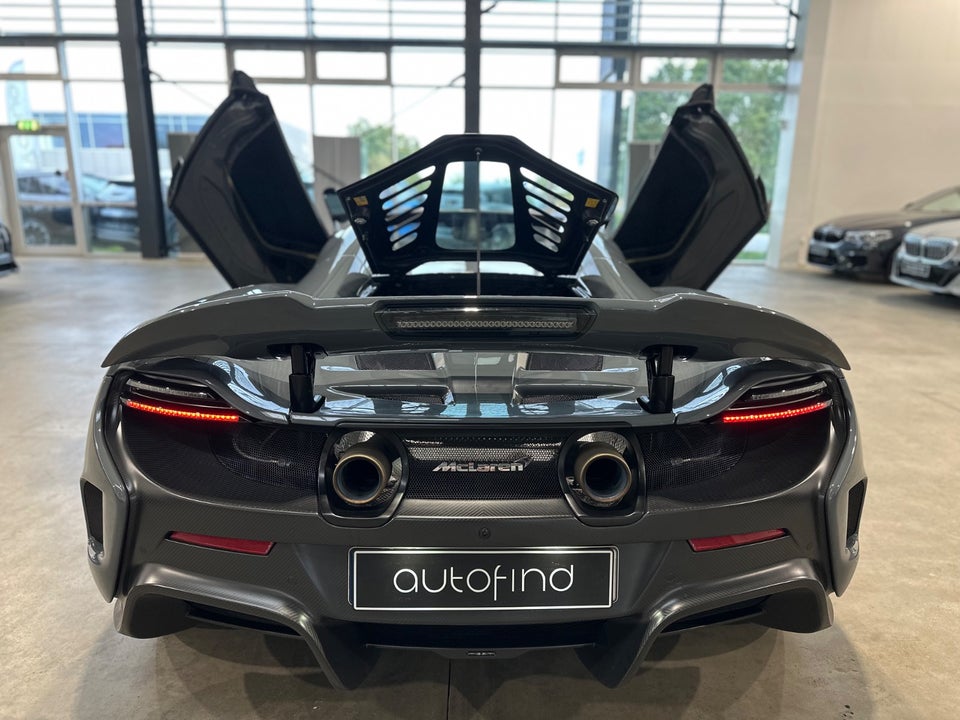 McLaren 675LT 3,8 Spider 2d