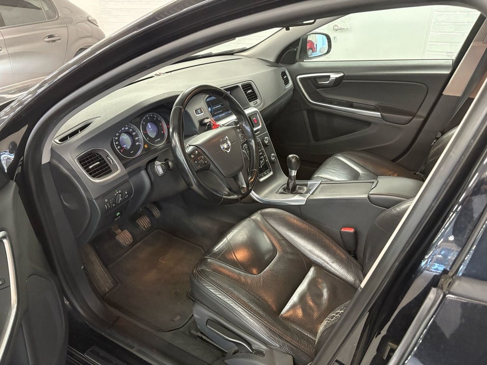 Volvo V60 1,6 DRIVe Summum 5d