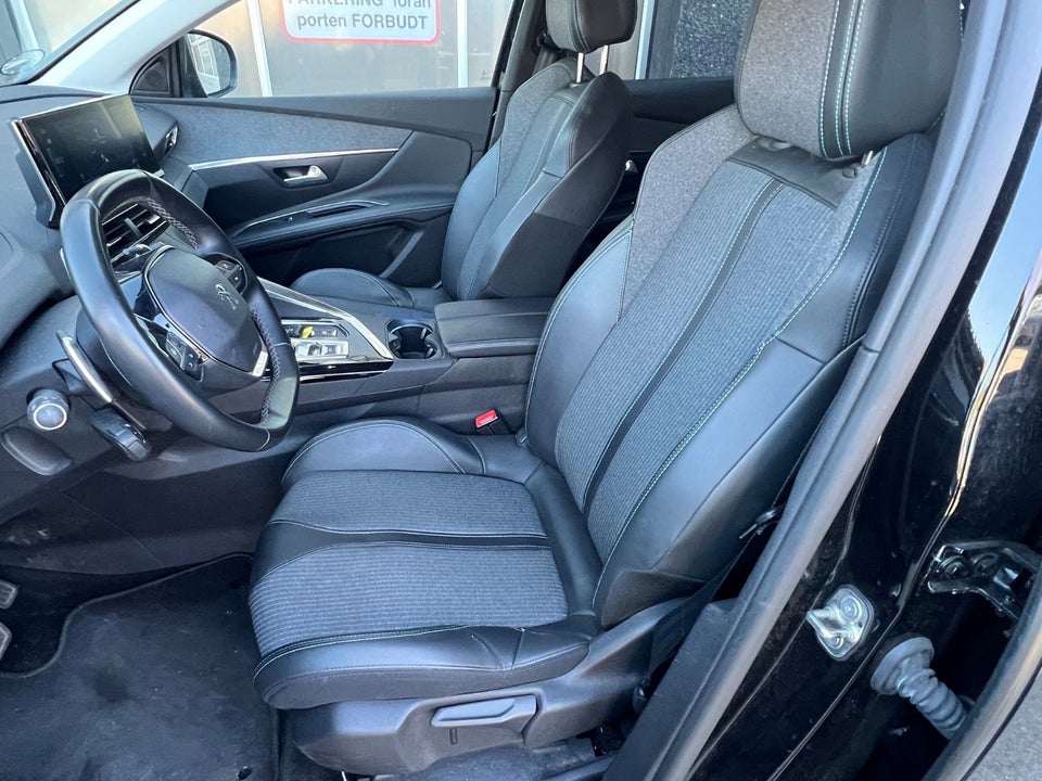 Peugeot 3008 1,6 Hybrid First Selection EAT8 5d