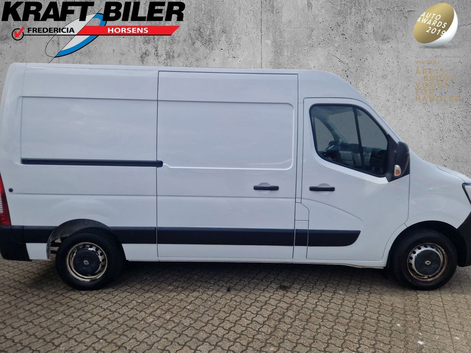 Renault Master IV T33 2,3 dCi 135 L2H2 Kassevogn