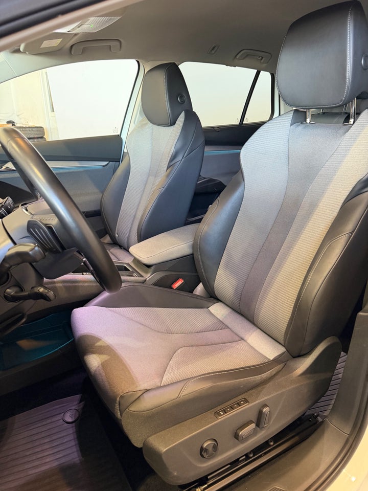 Skoda Enyaq 80 iV Plus Loft 5d