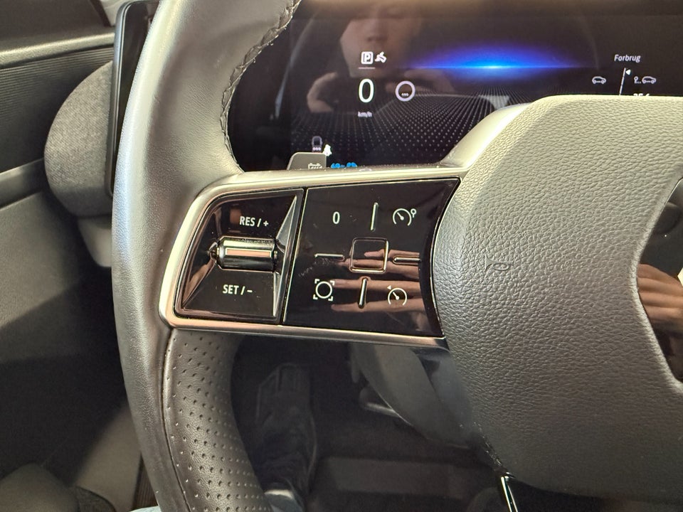 Renault Megane E-Tech 40 Equilibre 5d