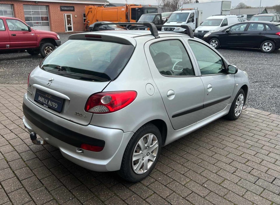 Peugeot 206+ 1,4 HDi 70 Comfort 5d