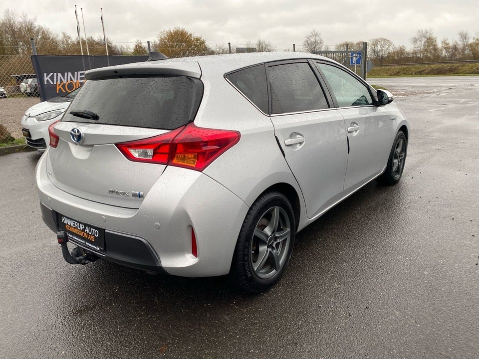 Toyota Auris 1,8 Hybrid H2 Premium CVT 5d