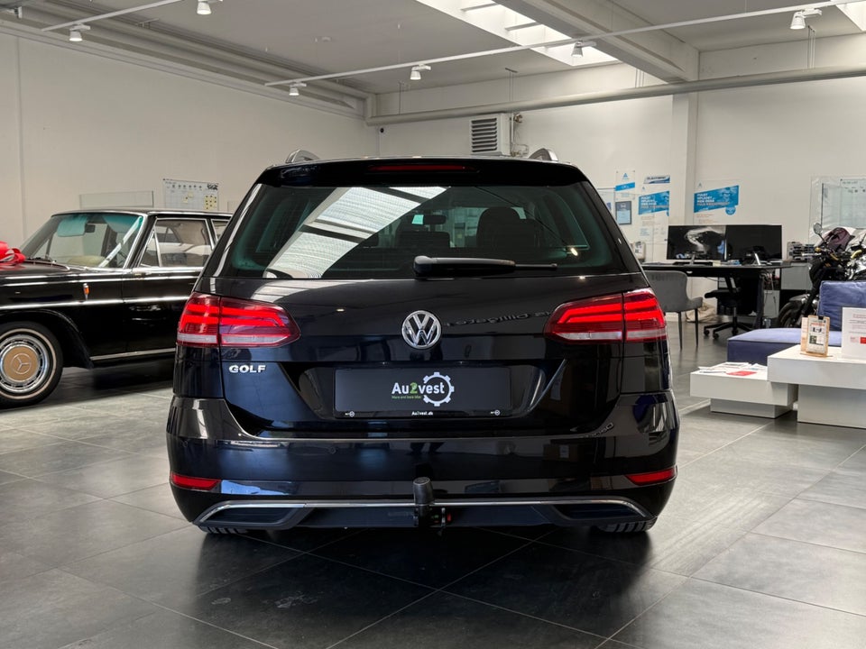 VW Golf VII 2,0 TDi 150 Comfortline Connect Variant DSG 5d