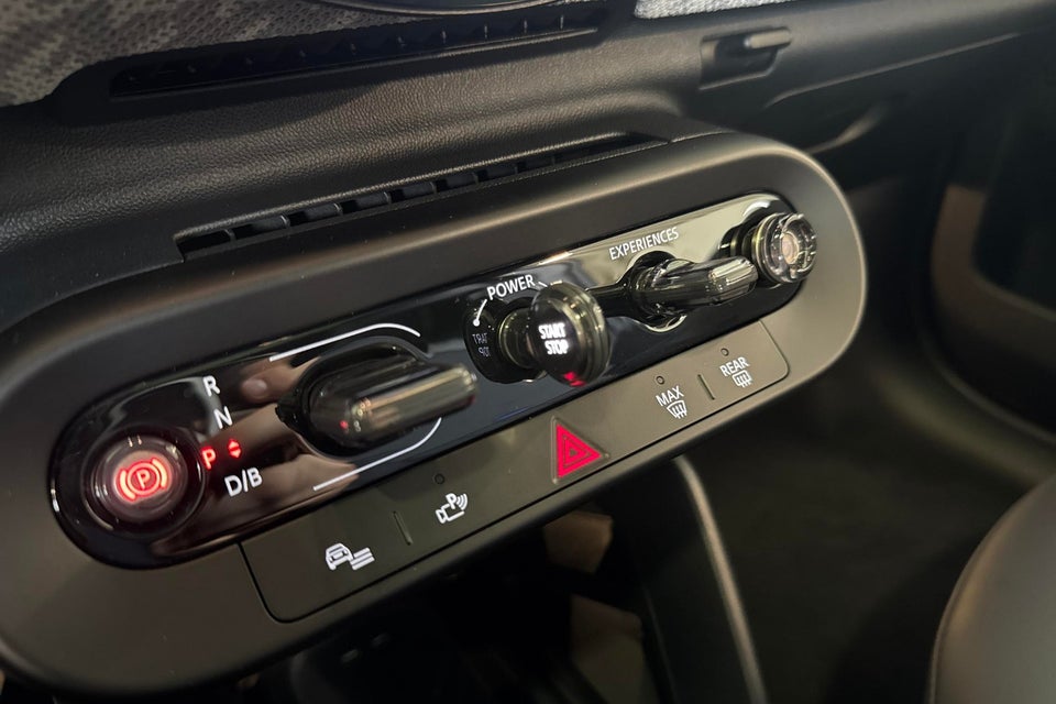 MINI Cooper SE Favoured Trim XL 3d