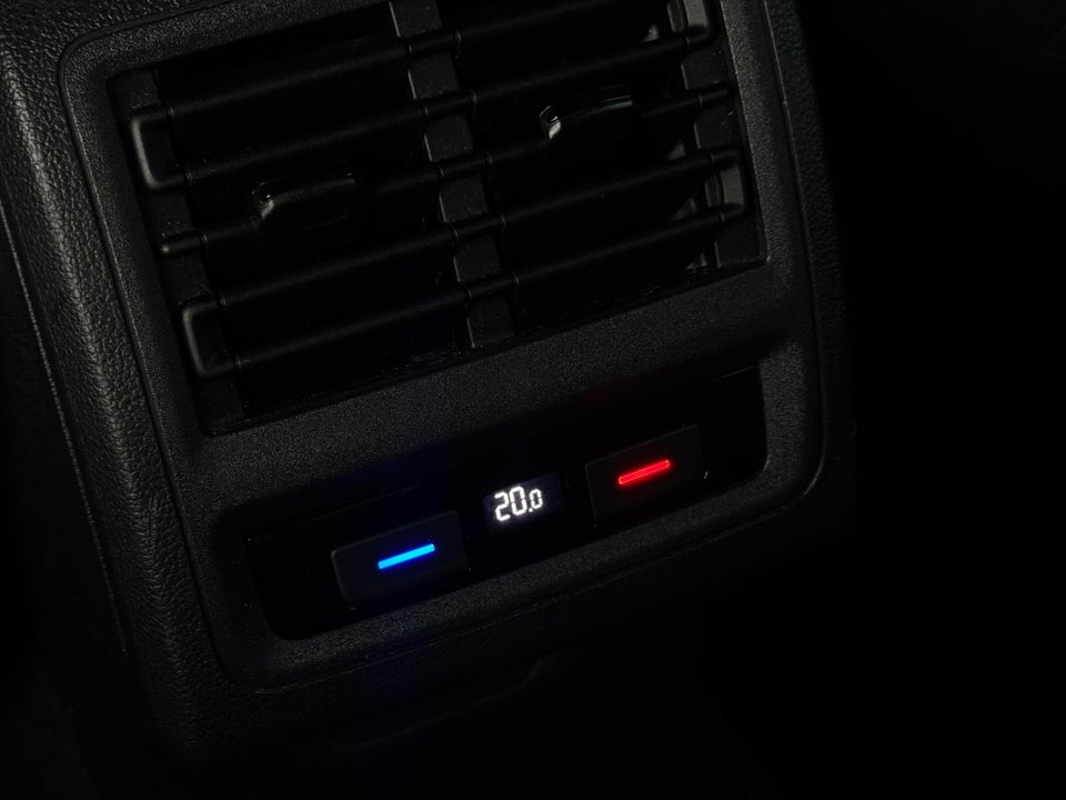 VW Golf VIII 1,4 GTE DSG 5d