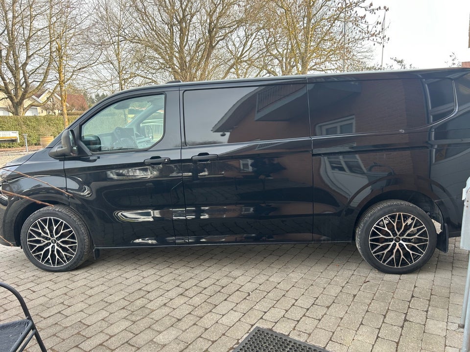 Ford Transit Custom 320 L2 2,0 EcoBlue Trend