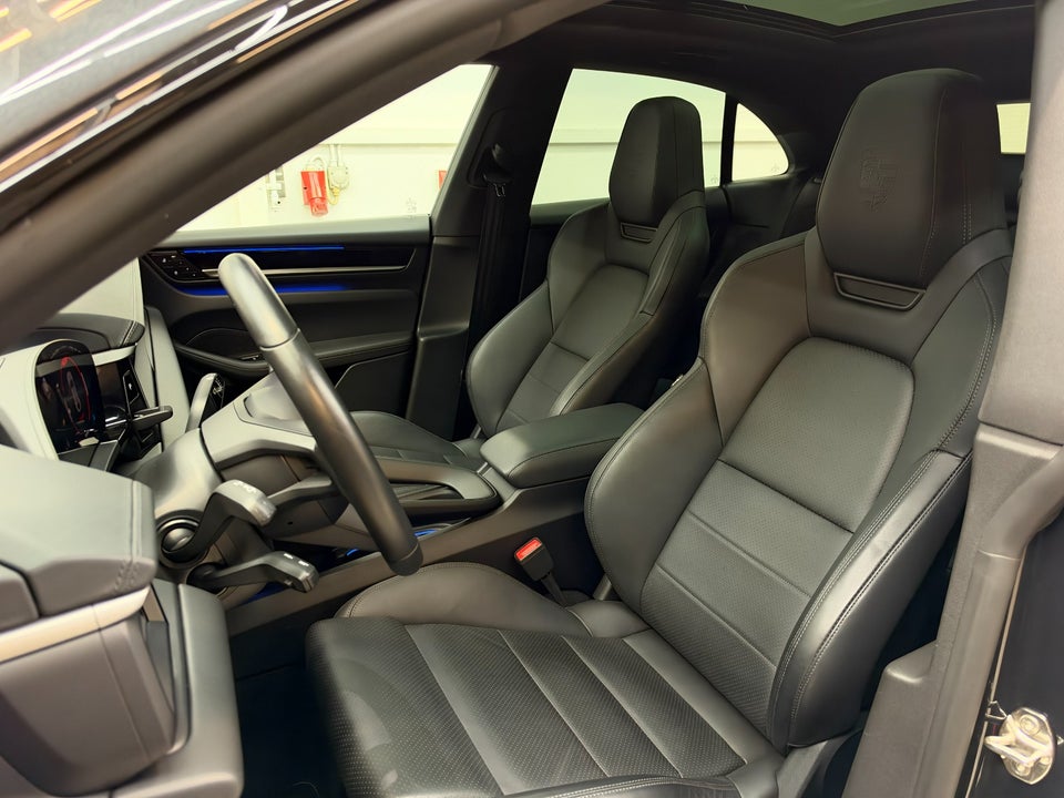 Porsche Macan 5d