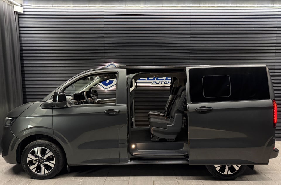 VW e-Caravelle 64 Life SWB