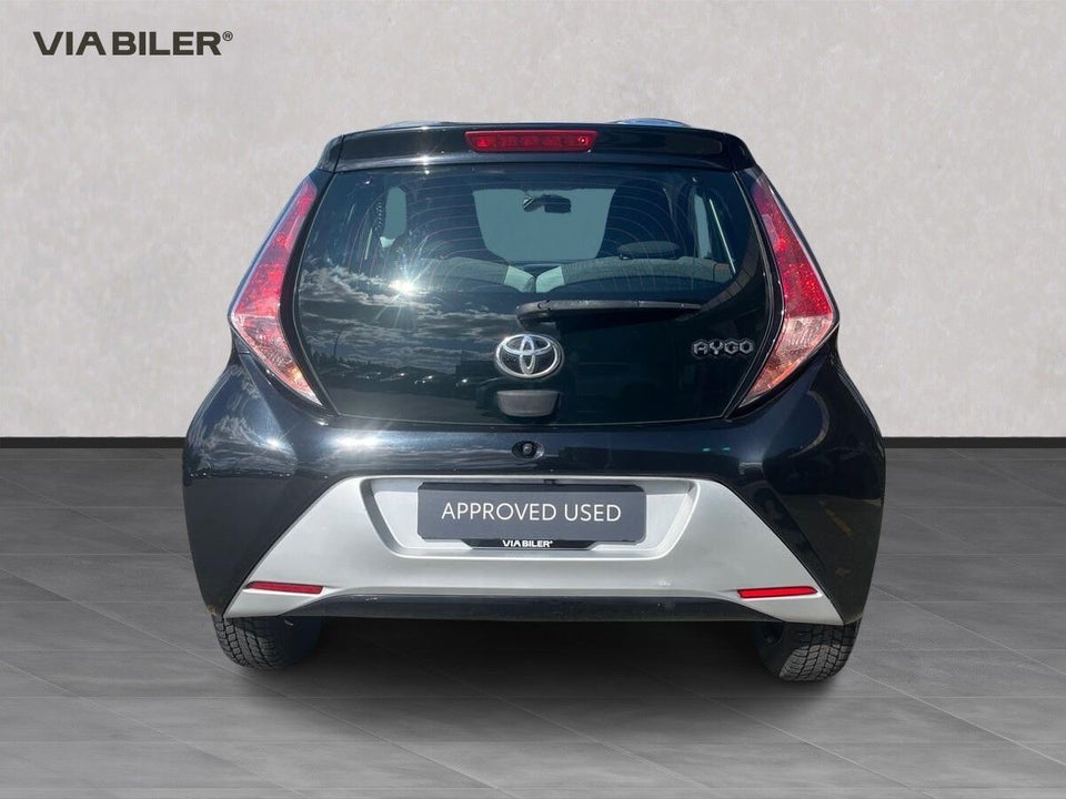 Toyota Aygo 1,0 VVT-i x-play x-shift 5d