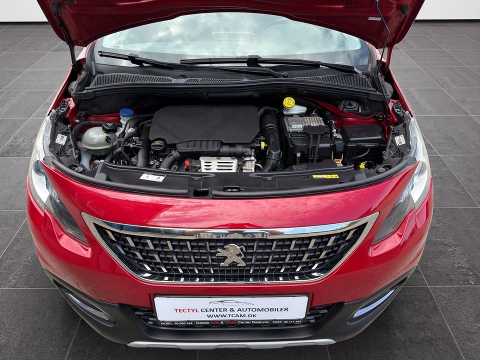 Peugeot 2008 1,2 e-THP 110 Allure Sky 5d