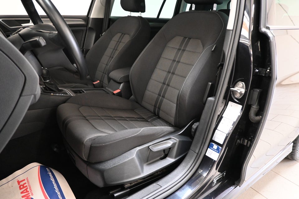 VW Golf VII 1,4 TSi 150 R-line Variant DSG BMT 5d