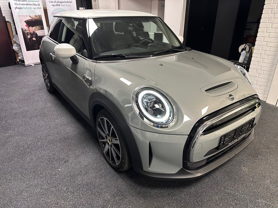 MINI Cooper SE Experience 3d