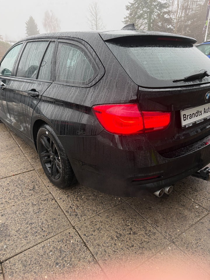 BMW 320d 2,0 Touring aut. 5d