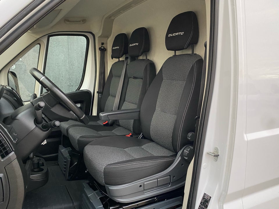Fiat Ducato 33 2,3 MJT 140 Kassevogn L2H2 Pro+ aut.