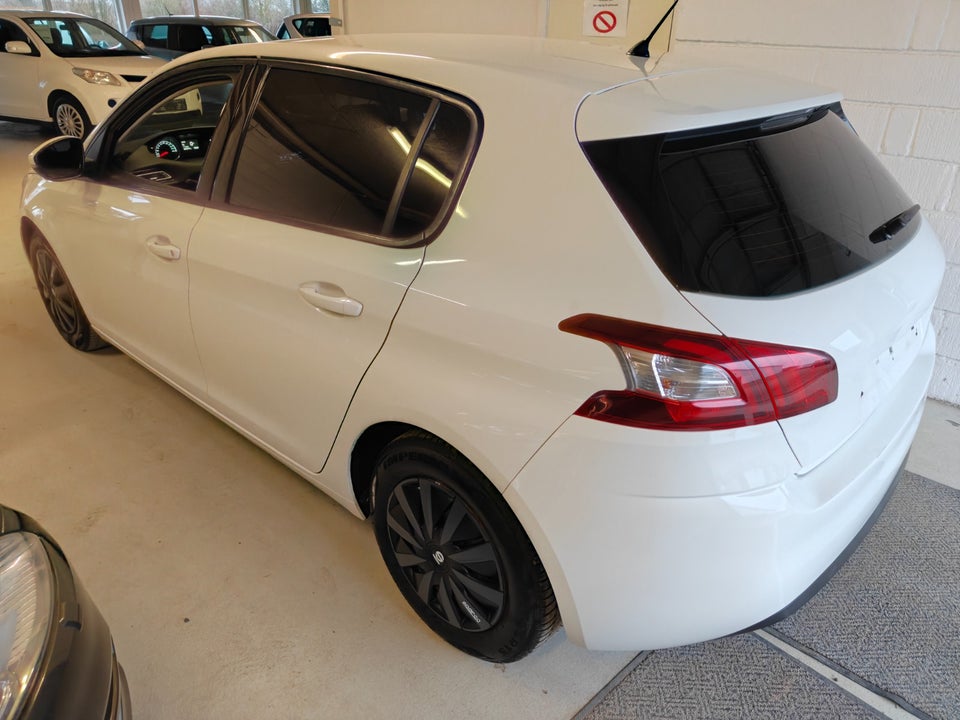 Peugeot 308 1,2 VTi 82 Active 5d