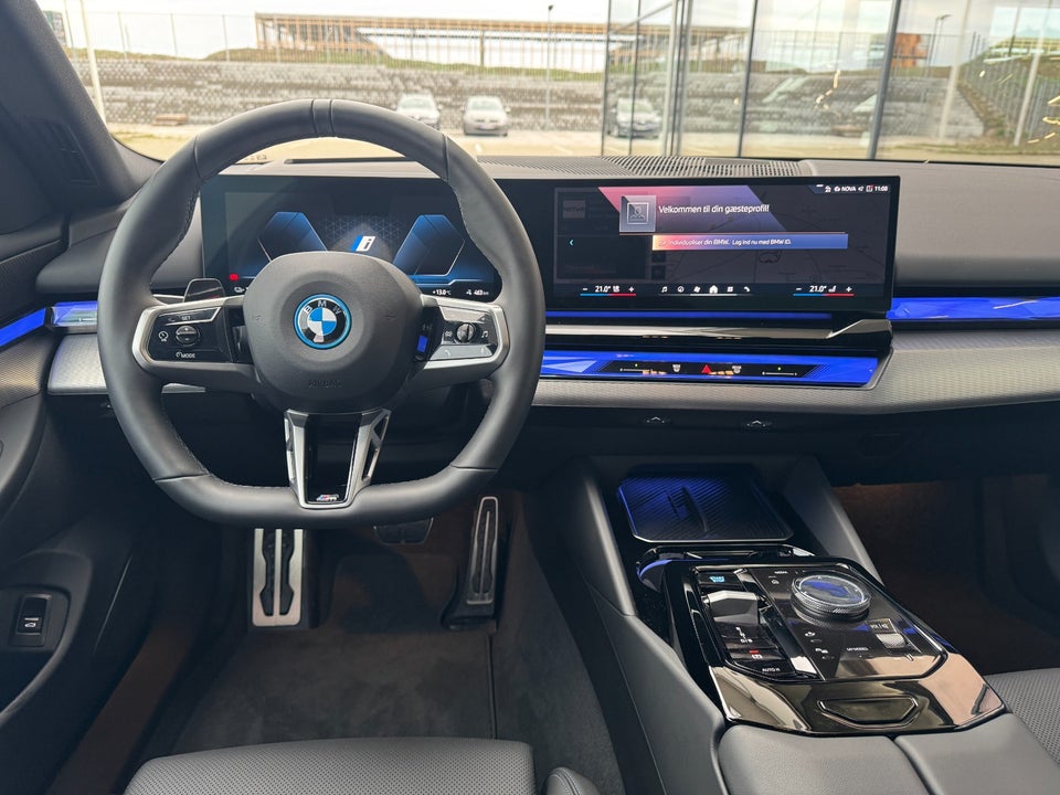 BMW i5 eDrive40 M-Sport 4d