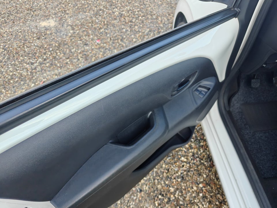 Citroën C1 1,2 PureTech Feel 5d