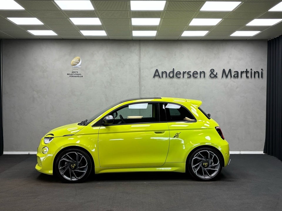 Abarth 500e Scorpionissima 3d