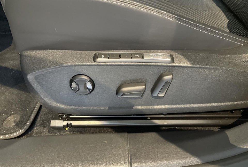 Ford Explorer 82 Select Extended Range 5d