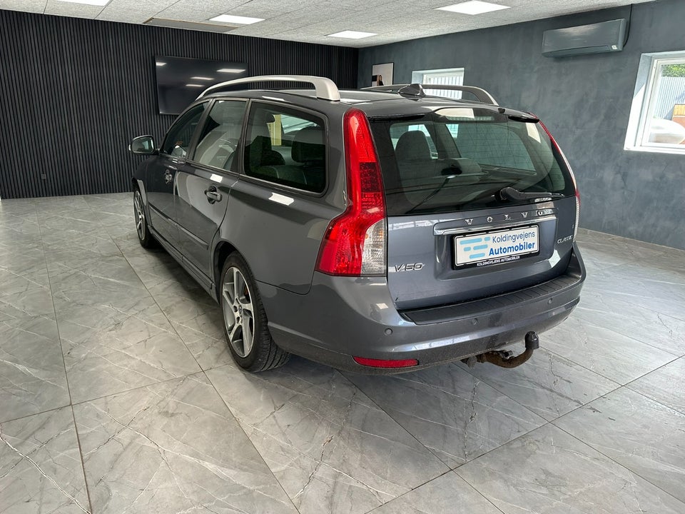 Volvo V50 1,6 D2 115 Momentum 5d