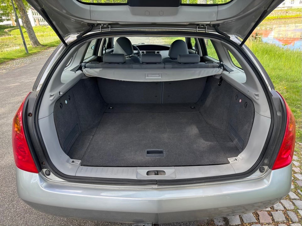 Nissan Primera 1,8 Tekna stc. 5d