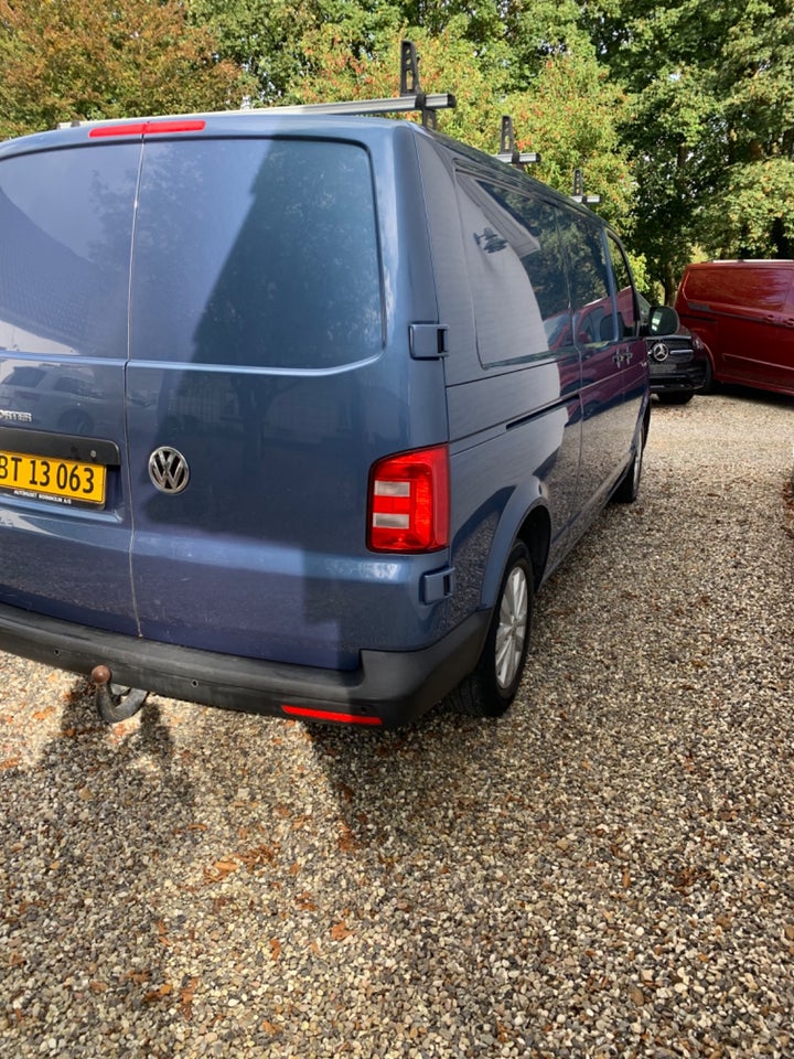 VW Transporter 2,0 TDi 150 Kassevogn lang