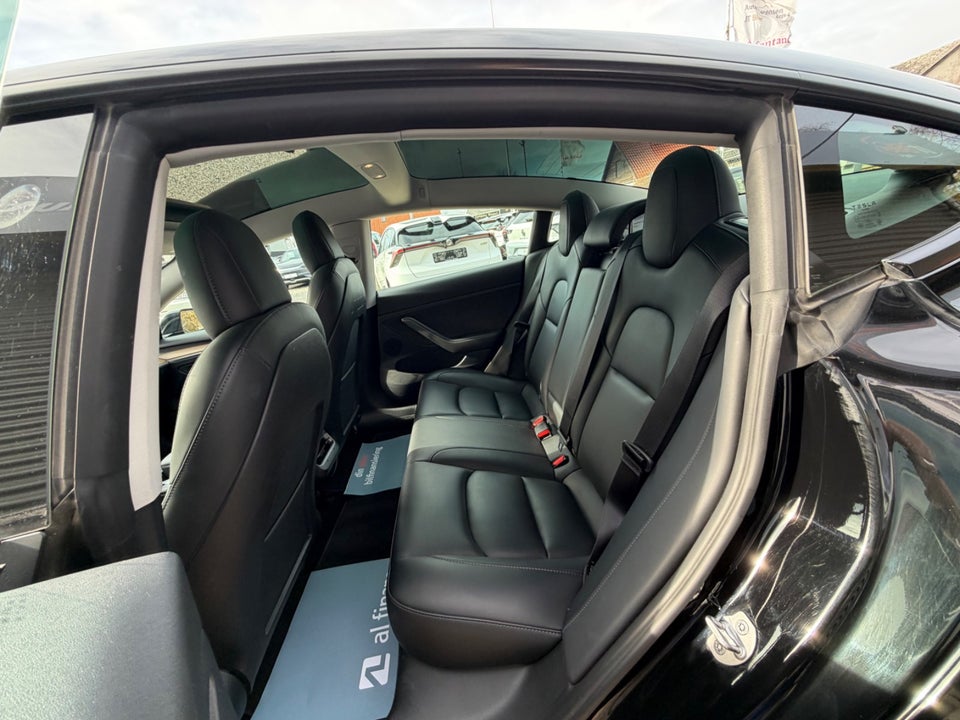 Tesla Model 3 Long Range RWD 4d