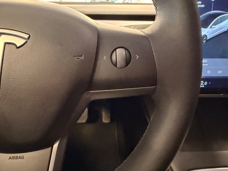 Tesla Model 3 Standard Range+ RWD 4d