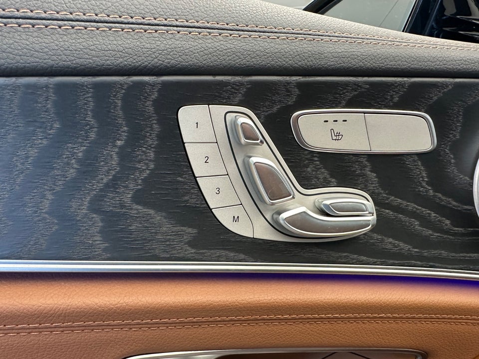 Mercedes E300 de 2,0 AMG Line stc. aut. 5d
