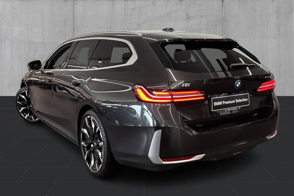 BMW i5 eDrive40 Touring Sport Line 5d
